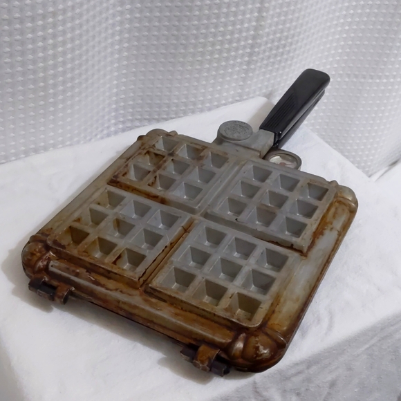 Nordic Ware Kitchen Vintage Nordic Ware Stovetop Waffle Maker Camping 500 Poshmark